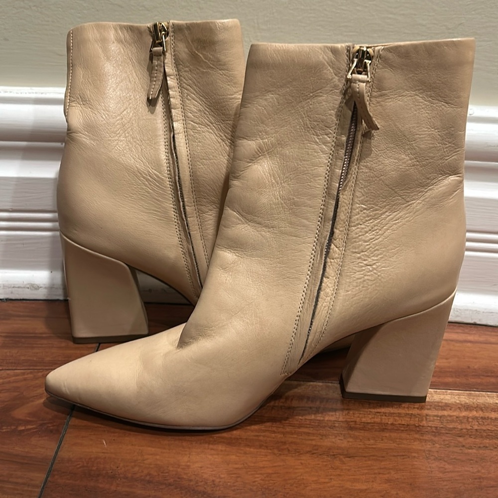 Franco Sarto L-Vesi Women’s Boots Beige.